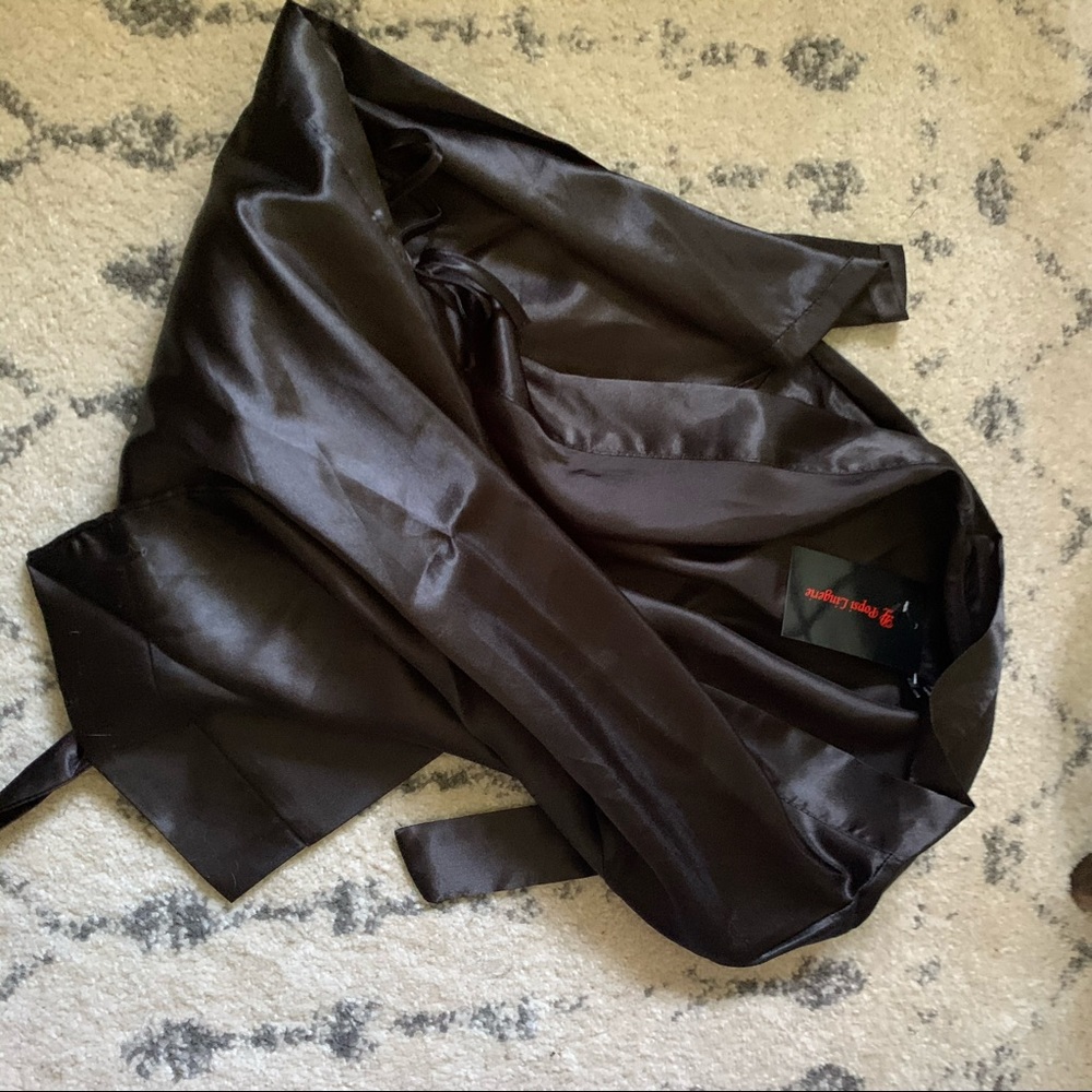 Black Satin Style Robe small/medium - Picture 2 of 2